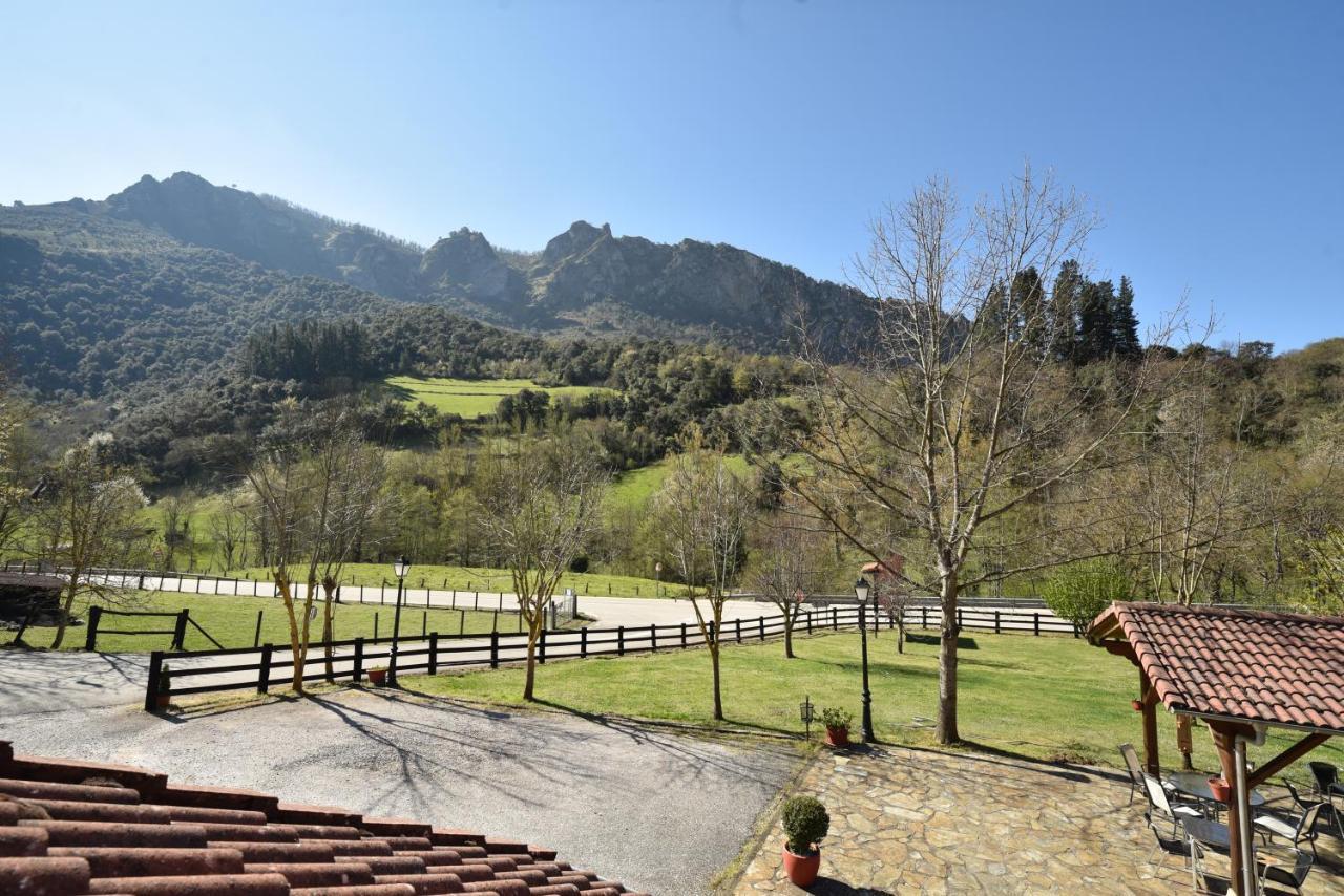 Hotel El Jisu Camaleño Εξωτερικό φωτογραφία